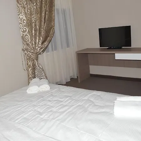 Narenta فندق 3*